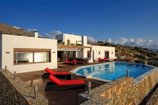 Villa For Sale in Elounda